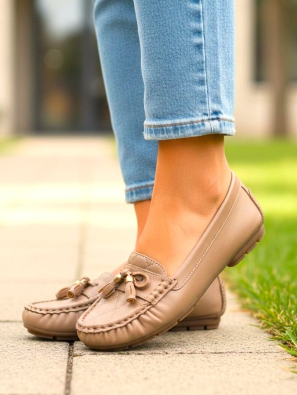 Ball Band Beige Quilted Faux Leather Driving Moccasin Shoes Size 6 NWOB